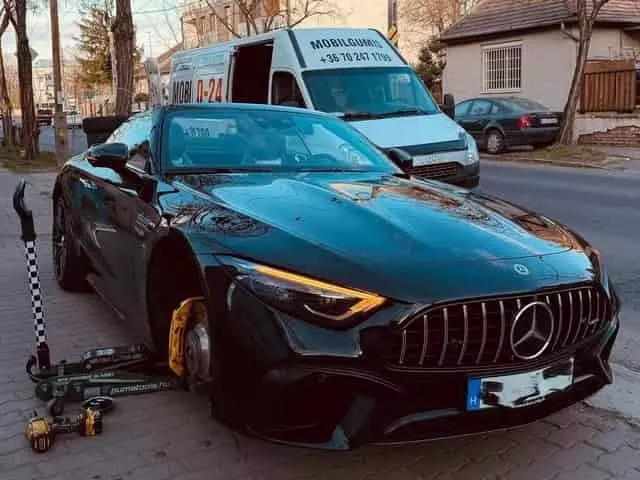 Mercedes defekt javítás Budapest – azonnali kiszállással Mercedes defekt javítása helyszínen, mobil gumiszervizes kiszállással Budapesten