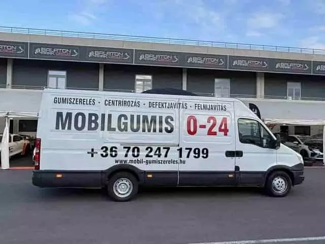Mobil gumiszerviz autó Budapesten Tripsánszki Norbert egyéni vállalkozó mobil gumiszerviz autója Budapesten